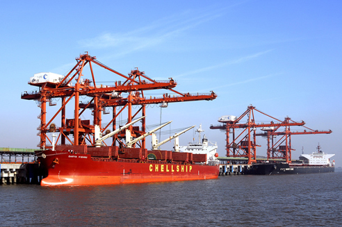 上海365bet平台365bet平台设计作品： 上海皇马国际物流平台 - 海、陆、空、铁路线上智能查价下单