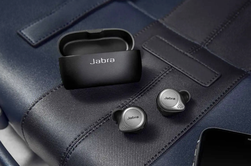 上海365bet平台365bet平台设计作品：丹麦Ijabra捷波朗蓝牙耳机